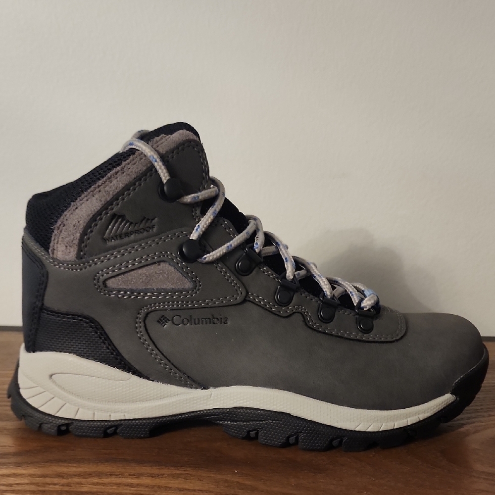 Columbia Charcoal and Black Outdoor Boots